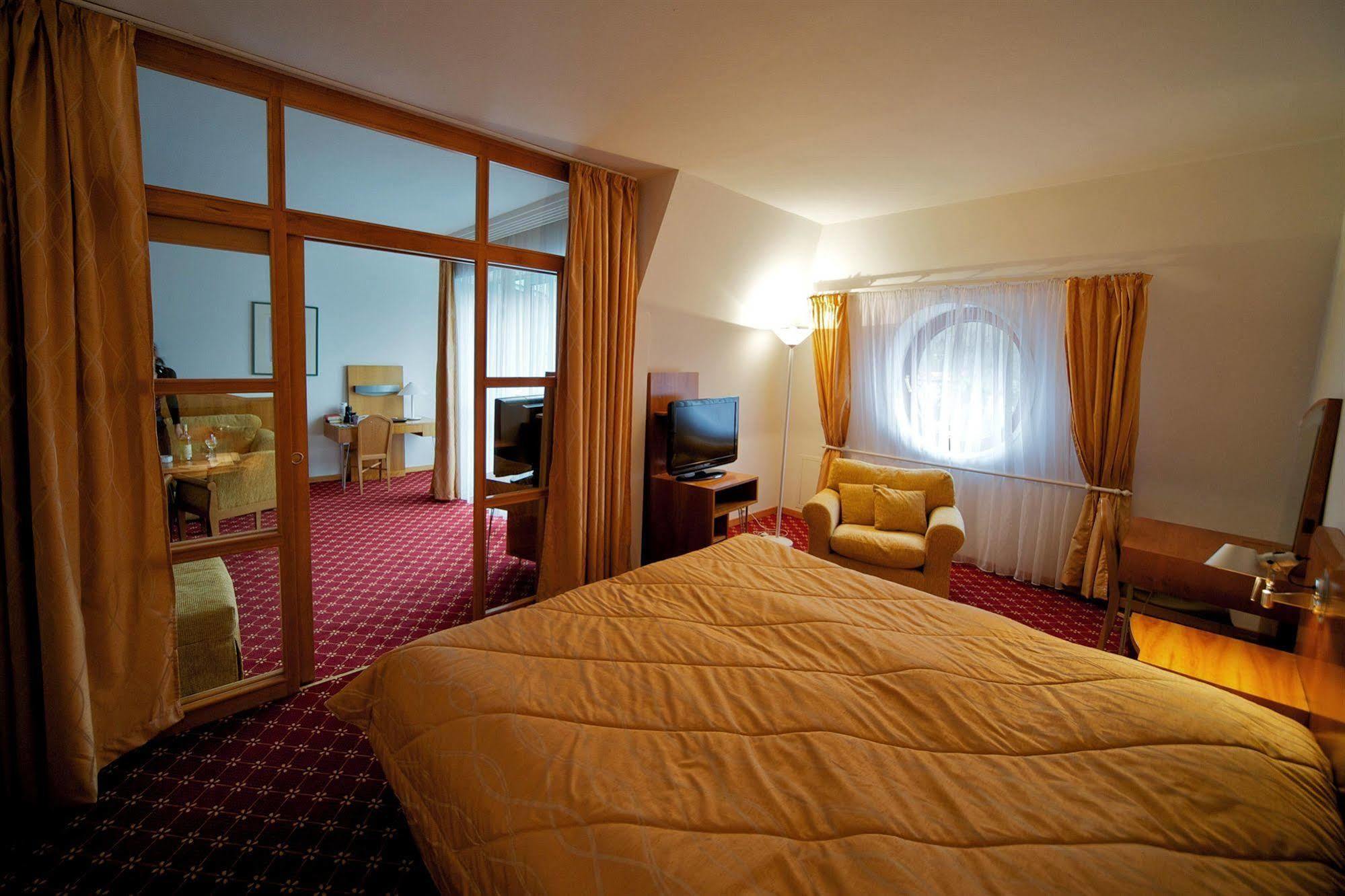 Orea Spa Hotel Cristal Marianske Lazne Luaran gambar